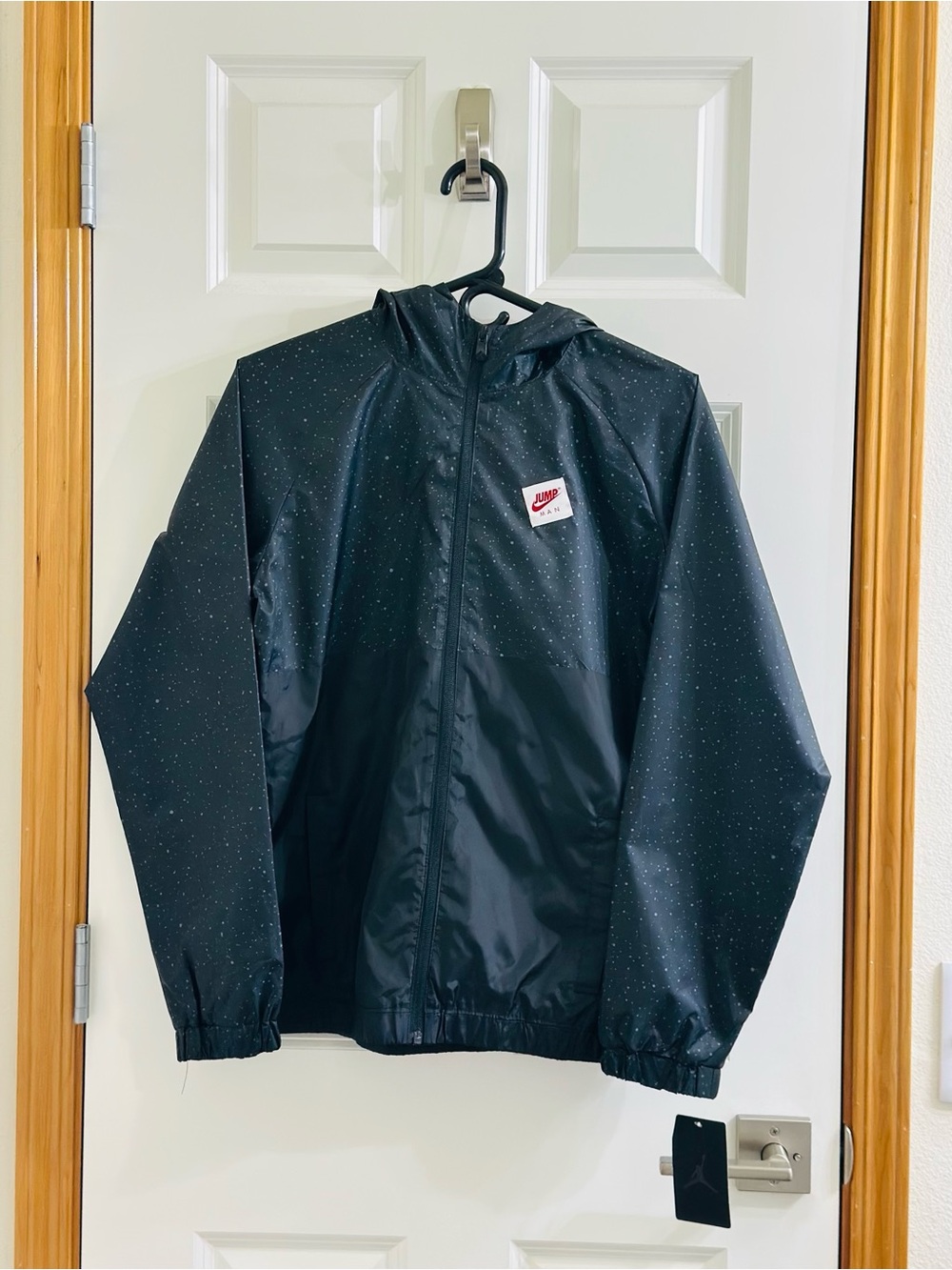 Jordan Kids Windbreaker Jacket XL Black NWT Athletic Zip Up Coat Boys